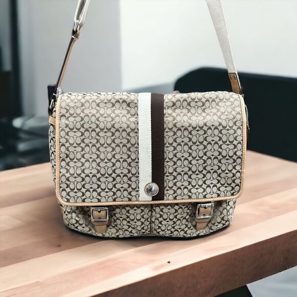 Coach Voyager Signature Messenger Crossbody Bag in Khaki/Brown Color Combo - Picture 1 of 16